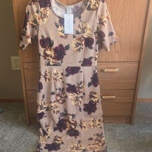 Chic Floral Midi Dress in Purple and Cream